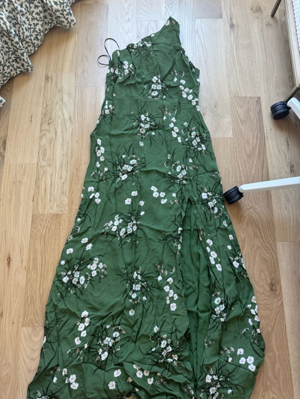 Reformation Evelyn Dress Green - Picture 2 of 2